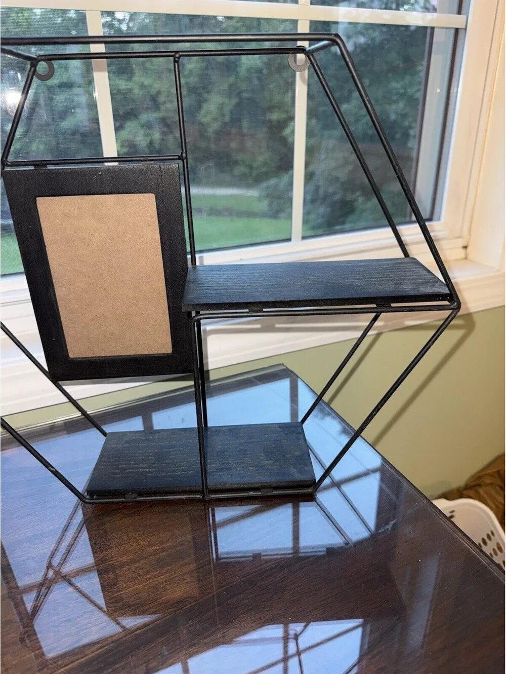 HEXAGON METAL FRAME PICTURE FRAME SHELF, 15